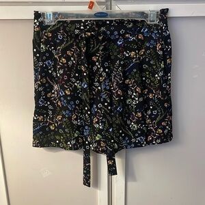 DR2 Floral Shorts with a Waist Tie Size PS